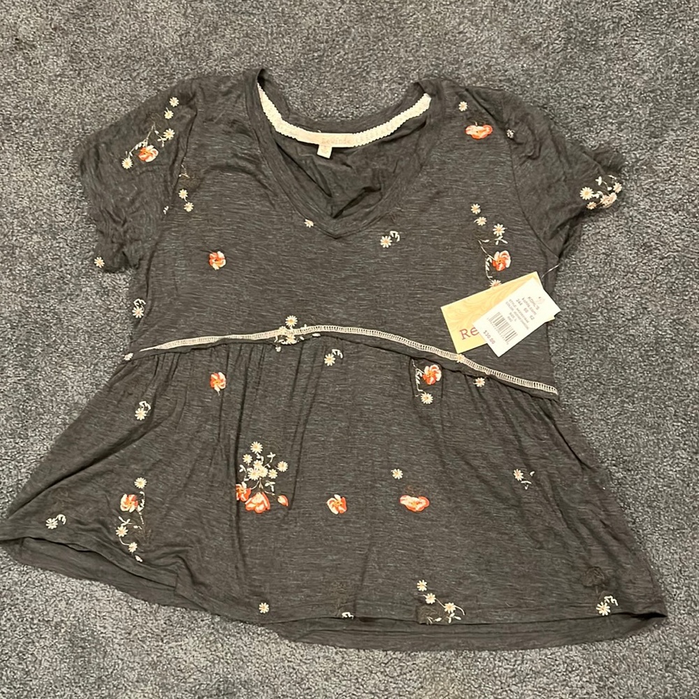 Brand new spring floral tee shirt.